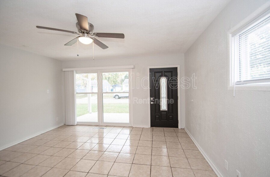 Building Photo - 4610 Karen Dr