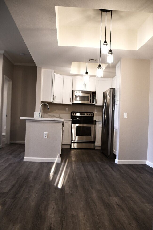 Building Photo - BEAUTIFUL RIVER FRONT CONDO IN THE "RIVER ...