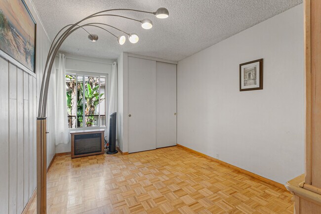 2nd bedroom - 9556 Easter Way