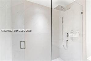 Building Photo - 9901 W Bay Harbor Dr