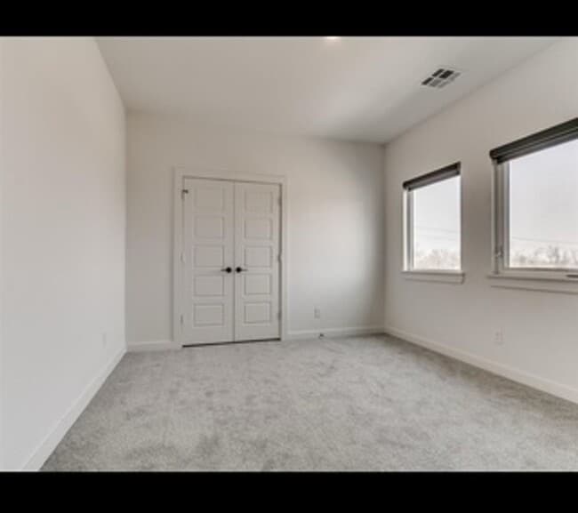 Building Photo - Gated Community - Beautiful, Spacious Home...