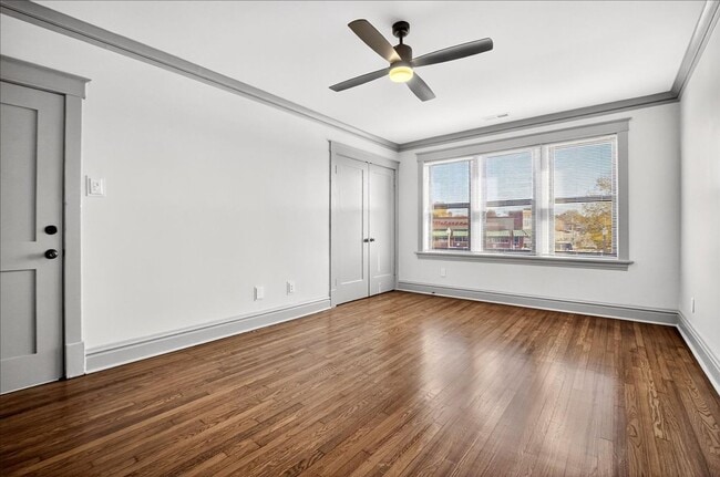 Building Photo - Pizza Prynce