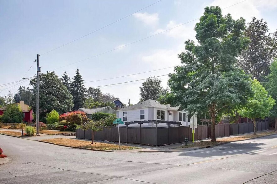 Building Photo - MLK Duplex