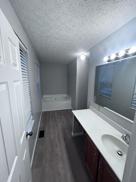 Building Photo - 6729 Kristins Cove Ln