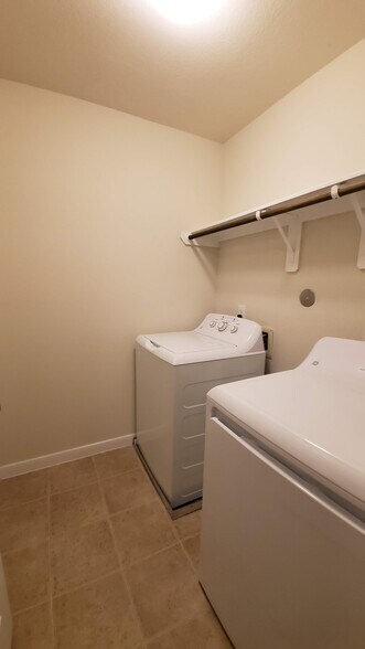 Laundry room - 12323 Skyview Amber Court