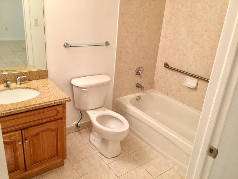 Building Photo - 4242 NW 2nd St