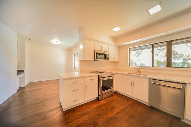 Building Photo - Greenleaf House: A Sustainable and Eco-Friendly Home!