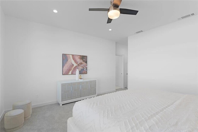 Building Photo - 2931 El Fenice Ln