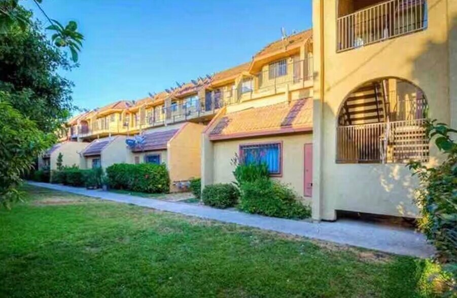 Building Photo - 1021 W Bishop St