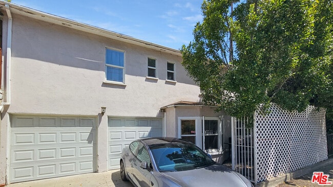 Building Photo - 3212 De Witt Dr