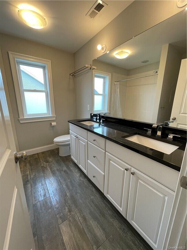 Building Photo - 88 Stratford Dr