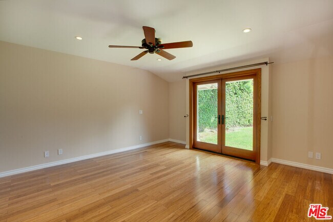 Building Photo - 3363 Colbert Ave