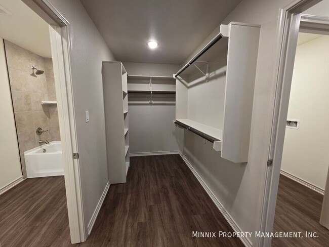 Building Photo - 6009 Kauffman Dr