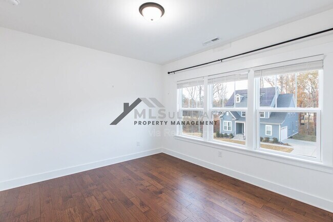 Building Photo - 1121 Crested Jay Dr