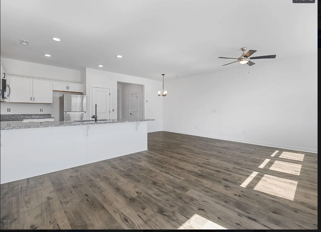 Building Photo - 1415 Darrowby Wy