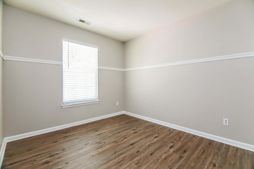 Building Photo - 709 Champion St