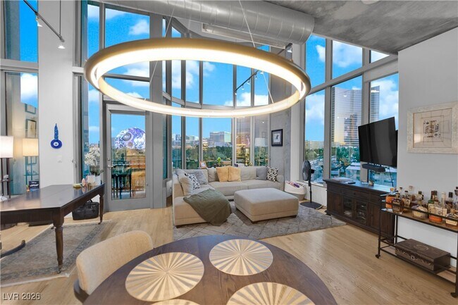 Building Photo - 360 E Desert Inn Rd