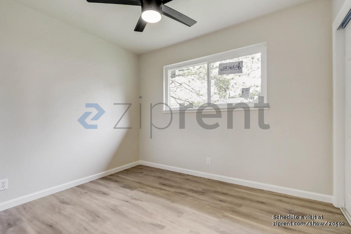 Building Photo - 9443 Acapulco Way