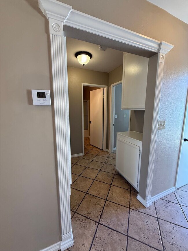 Building Photo - Charming Single-Level Townhome in Cape Concord