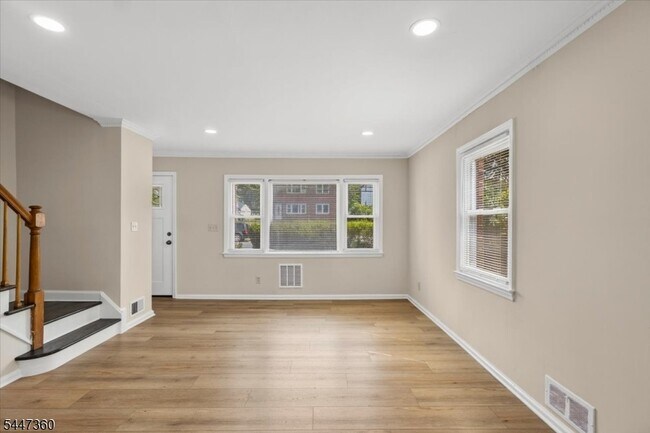 Building Photo - 1212 Burnet Ave