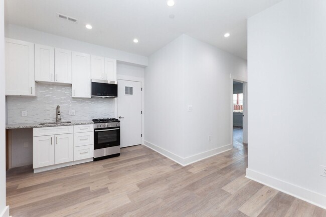 Building Photo - 212 Upshur St NW