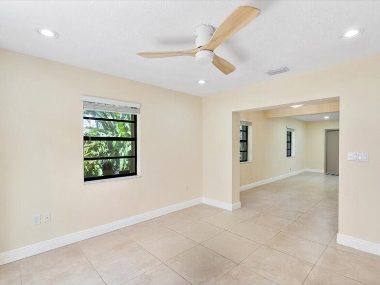Flex Room - 6470 SW 38th St