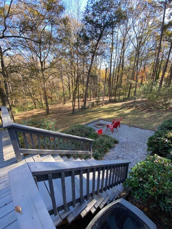 Building Photo - Watkinsville Gem! Cul-de-Sac + Creek Frontage in Cedar Hills - Available Now!