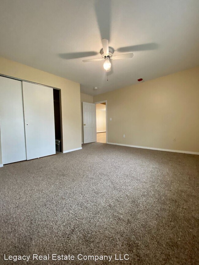 Building Photo - 2 br, 1 bath House - 380 Sunset #10