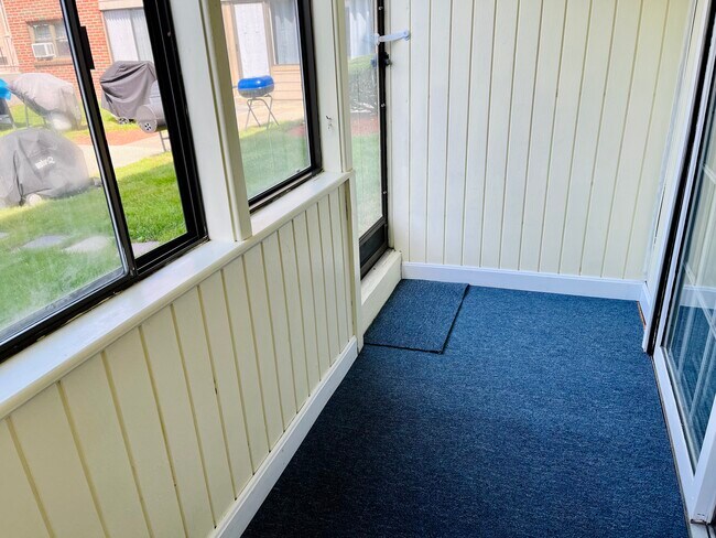 Porch - 68 Preston St