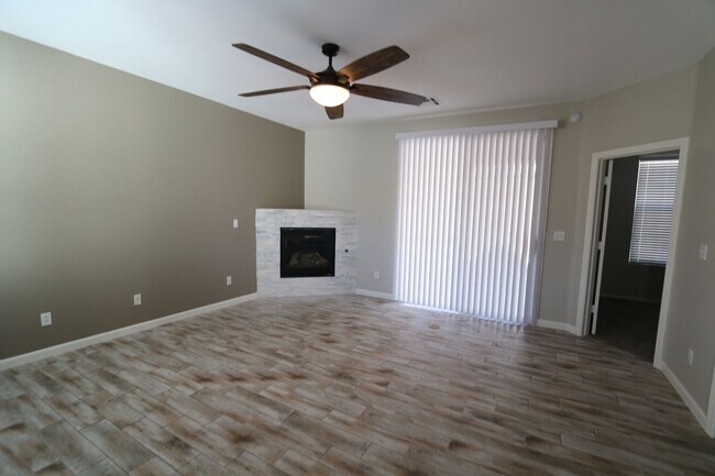 Building Photo - Beautiful 2 Story 3 Bedroom Home located in the Southwest