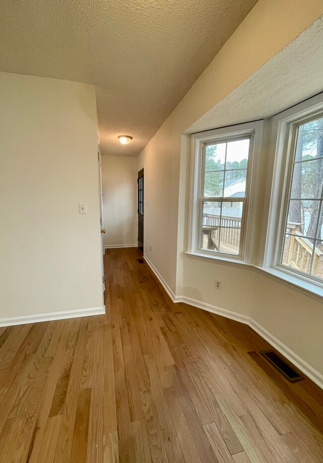 Building Photo - 5501 Heraldy Ct