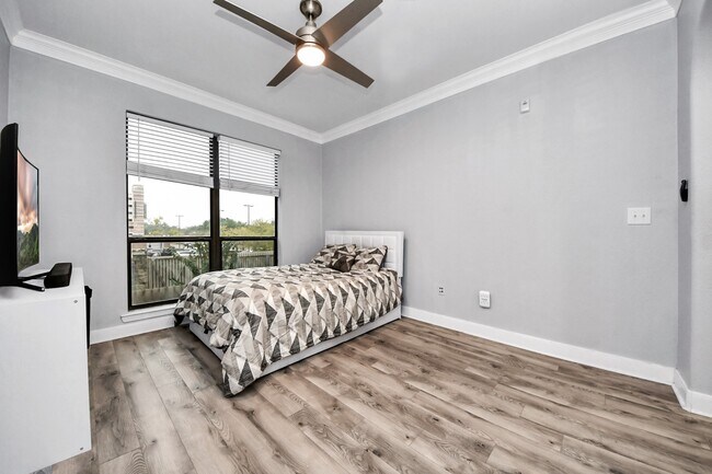 Building Photo - 2299 Lone Star Dr