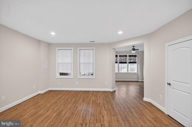 Building Photo - 333 Caldwell Terrace SE