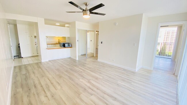 Primary Photo - Newly renovated 2bedroom unit in metro Hon...