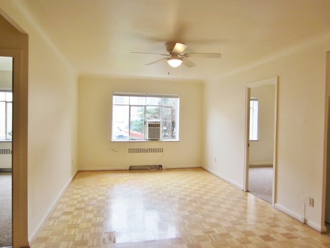 Building Photo - The St. Charles