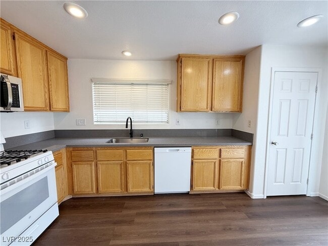Building Photo - 6228 Mercer Valley St