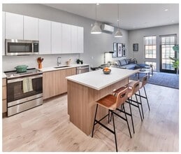 Building Photo - 1101 S 5th St