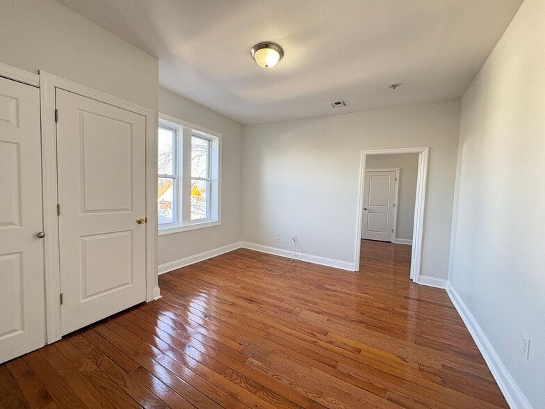 Building Photo - 161 Bergen Ave