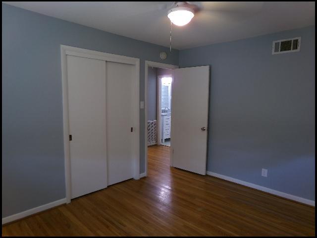 Building Photo - 51 Meadowbrook Dr
