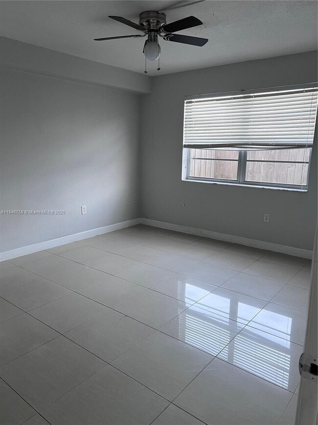 Building Photo - 15400 SW 81st Cir Ln