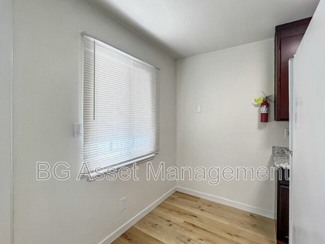 Building Photo - 1574 San Pablo Ave