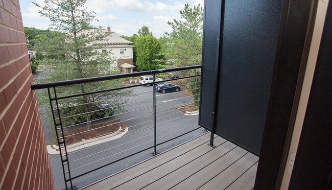 Building Photo - 242 E Water St