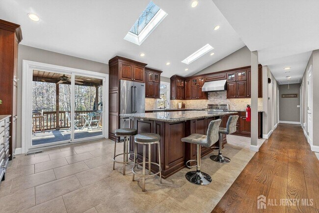 Building Photo - 2289 Brookside Dr