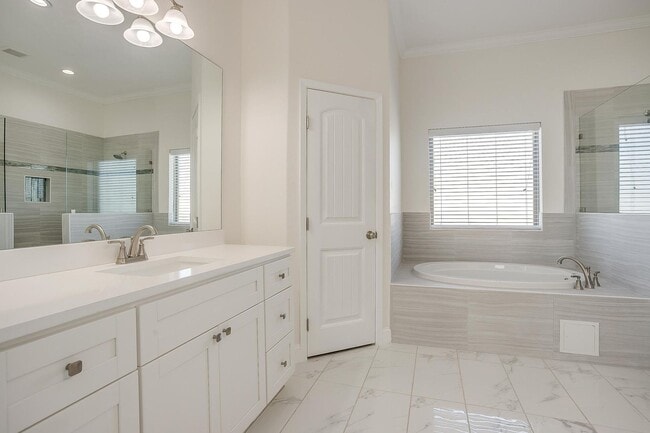 Building Photo - Amazing 5 Bed, 3 Bath New Build- Beautiful...