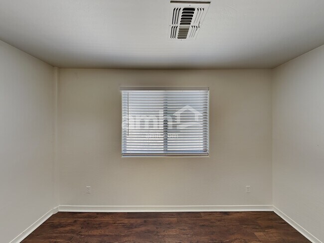 Building Photo - 4717 S Antonio