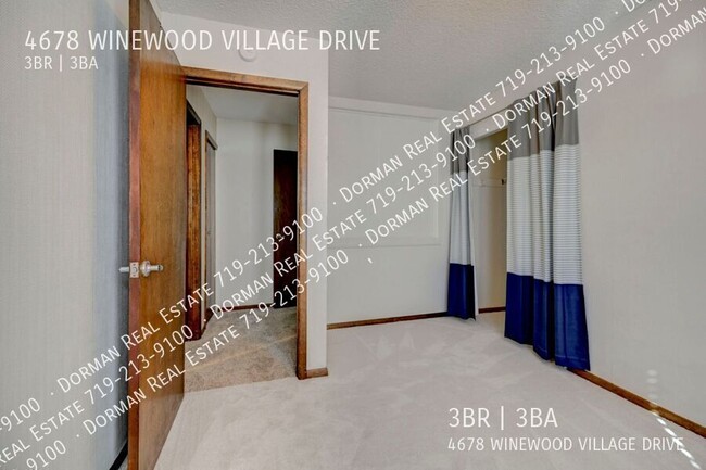 Building Photo - $500 OFF the first month of rent! Charming...