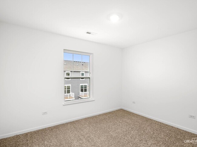 Building Photo - 14949 Dyer Ln