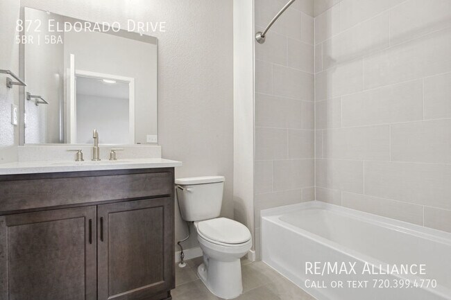 Building Photo - 872 Eldorado Dr