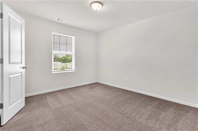 Building Photo - 4715 Bluffton Ct
