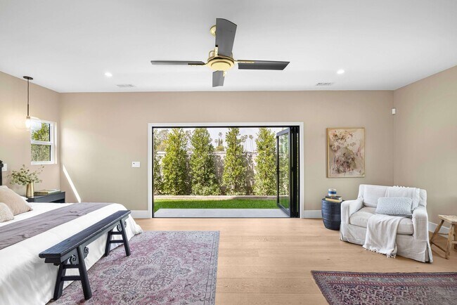 Building Photo - Eastside Gem - Fully Remodeled Modern Contemporary on Coveted Horseshoe Street